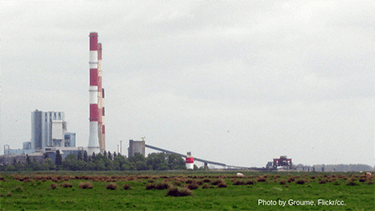 France struggling to choose between being a climate leader and burning biomass